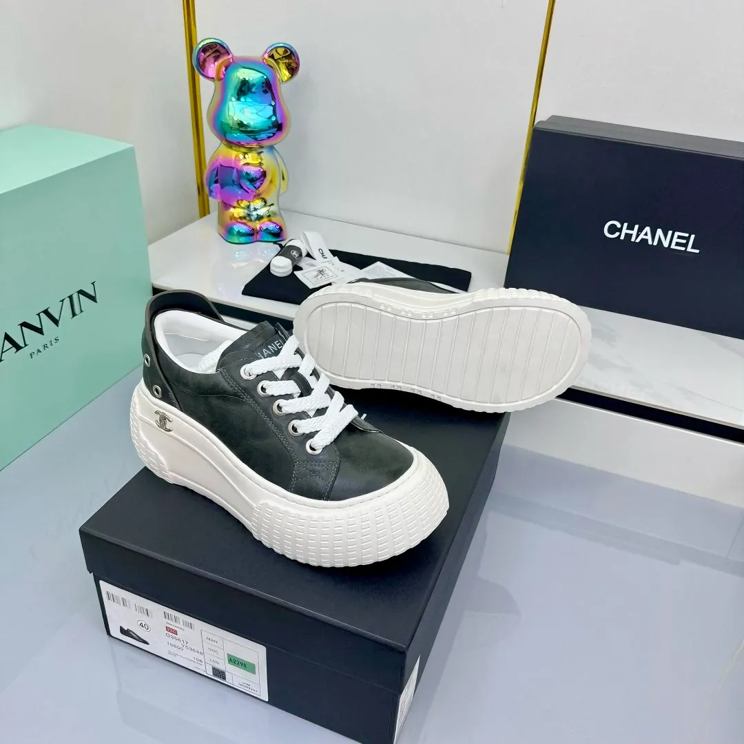 👟👟Ex-factory price 640👟👟 Chanel bread shoes ~ original calfskin panda shoes Chanel 25C latest hot style panda black and white sports shoes casual sneakers Xiaoxiang hot item classic black and white panda color coco girls must pay Fabric: original custom mixed sheepskin lining: original imported breathable mesh lining outsole: Original molded rubber + TPU combination Size: Women's 35-41